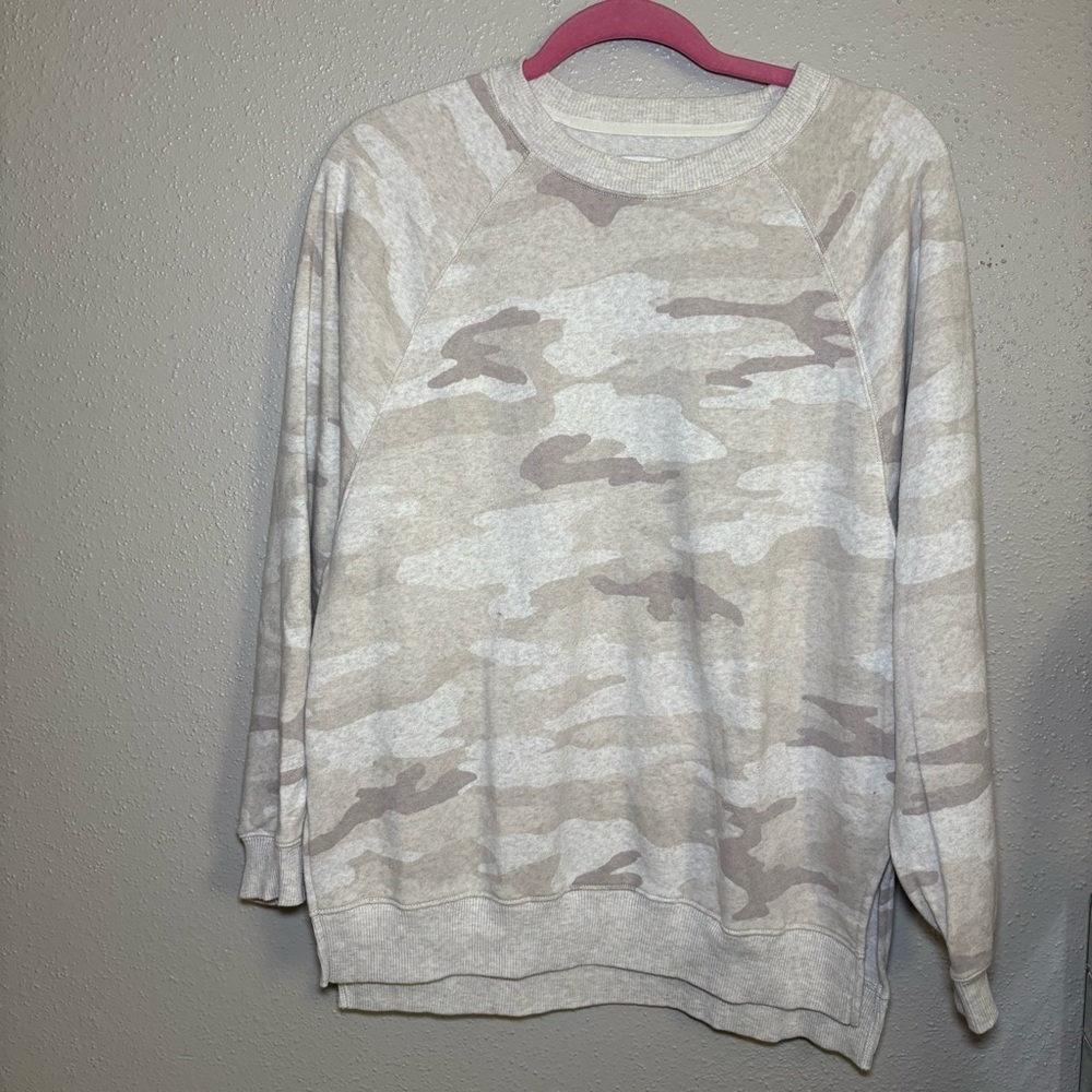 American Eagle Womens Camo Sweatshirt Size XS - Picture 2 of 7